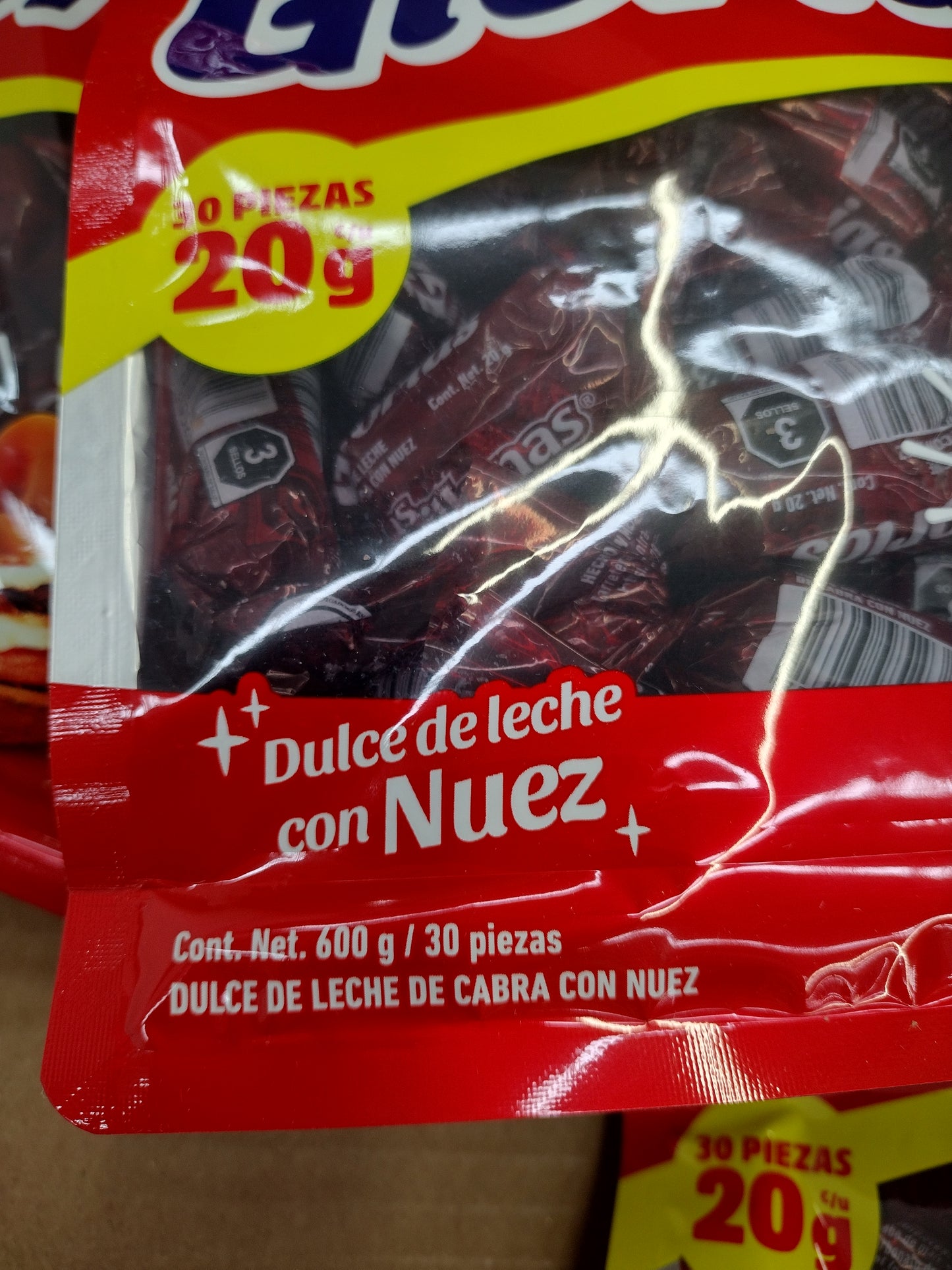 LAS SEVILLANAS GLORIAS DULCE DE LECHE DE CABRA Y NUEZ ( GOAT MILK AND PECAN CANDY ) - BOLSA GRANDE DE 600g CON 30 PIEZAS GRANDES POR BOLSA ( BIG 600g BAG WITH 30 BIG PIECES PER BAG ) - ENVIO GRATIS ( FREE SHIPPING )