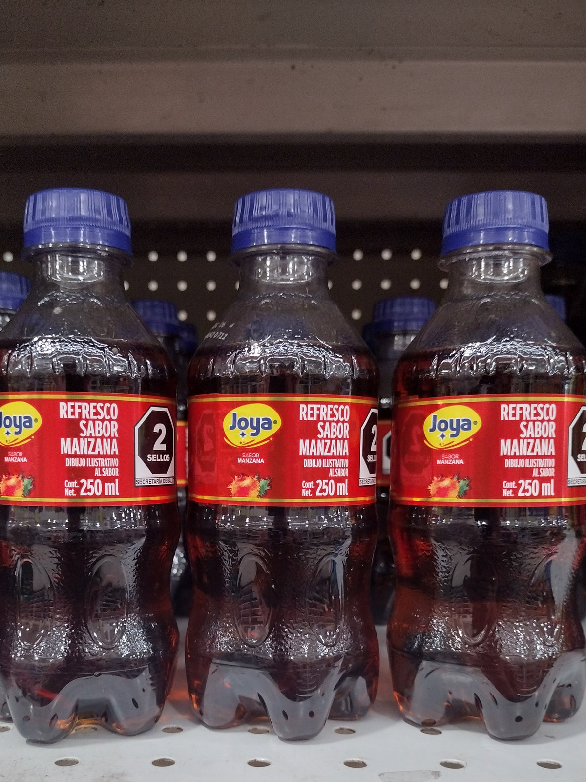 4X Joya Grape Flavor Authentic Mexican Soda ( Joya Sabor Uva Autentica Mexicana ) - 4 Big Bottles Of 59 Ounces ( 1.75 Liters ) Each - Free Shipping