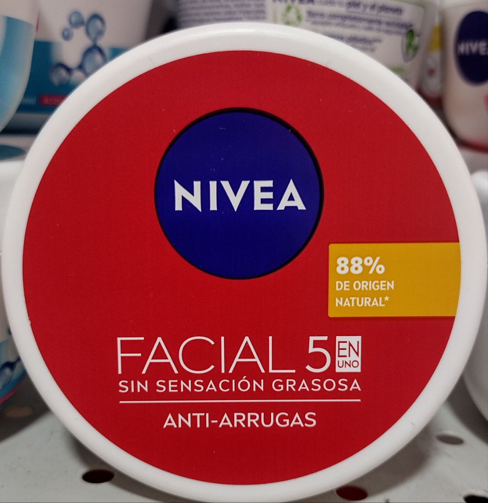 NIVEA FACIAL 5 CREMA ANTIARRUGAS / ANTI WRINKLE FACIAL CREAM - 2 JARS OF 200ml EACH - FREE SHIPPING
