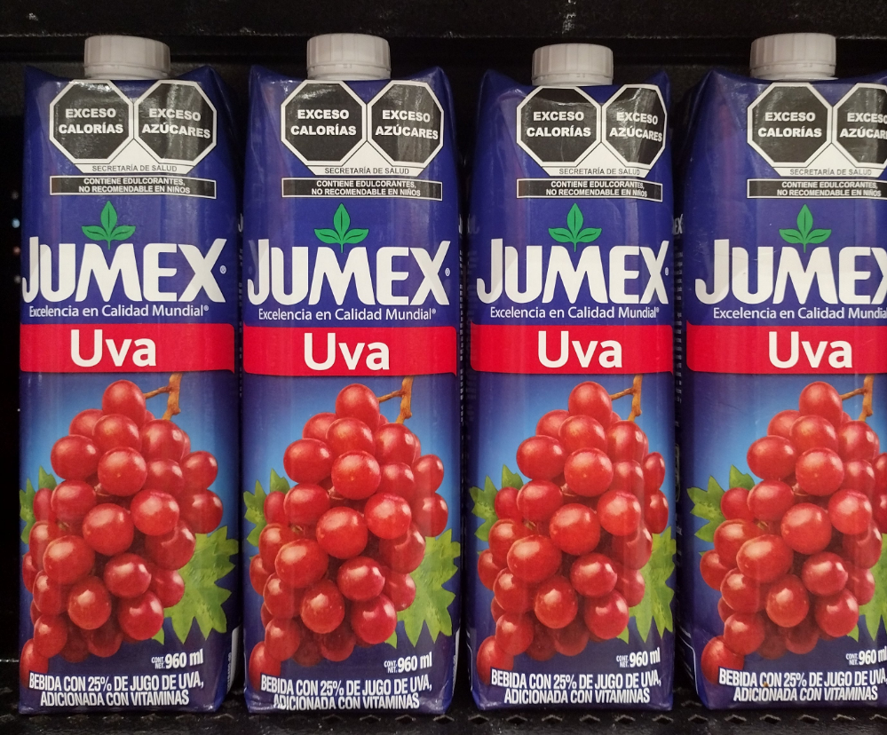 JUMEX JUGO GRAPE JUICE ( SABOR UVA ) - 4 CONTAINERS OF 32.5 OUNCES (960ml) EACH - FREE SHIPPING